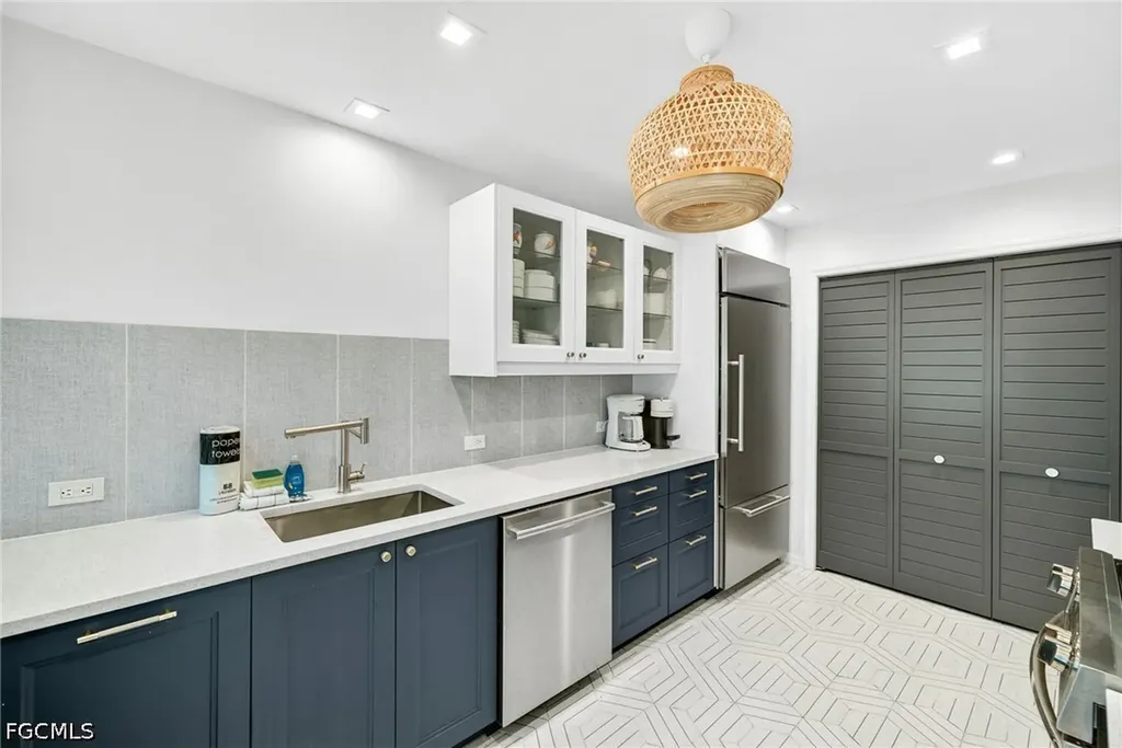 280 Southwinds Drive Sanibel FL 33957