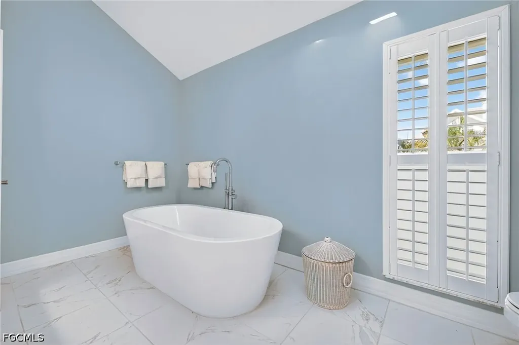 280 Southwinds Drive Sanibel FL 33957