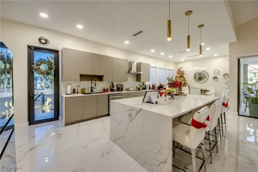 4231 NW 12th Lane Cape Coral FL 33993