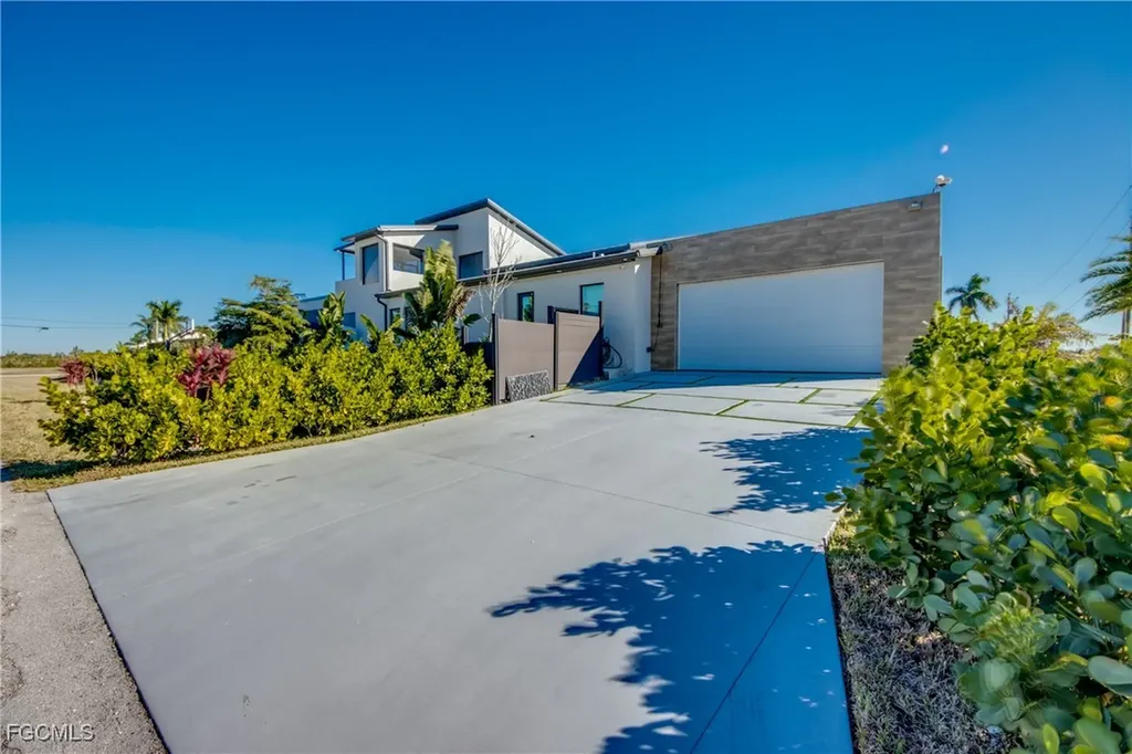 4231 NW 12th Lane Cape Coral FL 33993