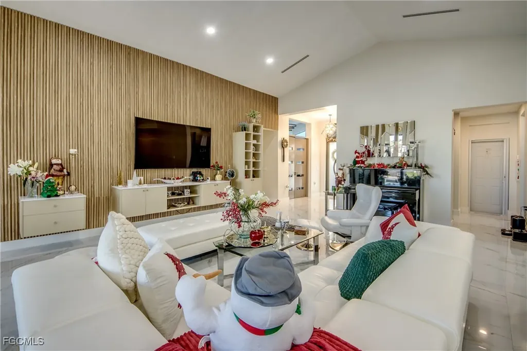 4231 NW 12th Lane Cape Coral FL 33993