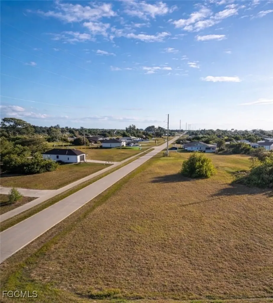 1546 El Dorado Boulevard N Cape Coral FL 33993