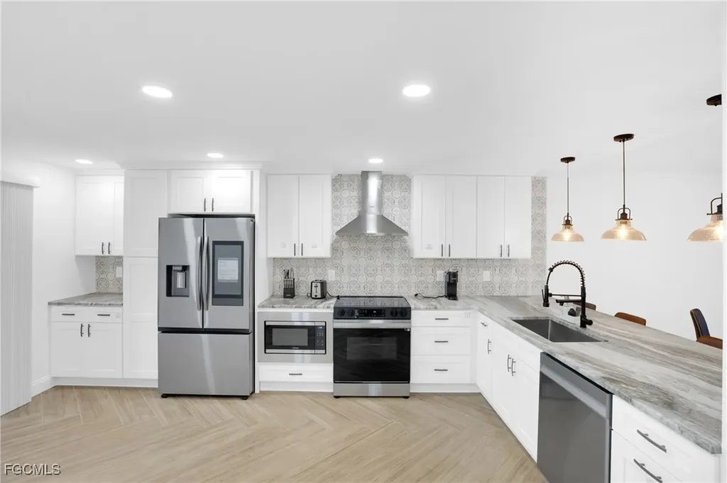 16200 Kelly Cove Drive Fort Myers FL 33908