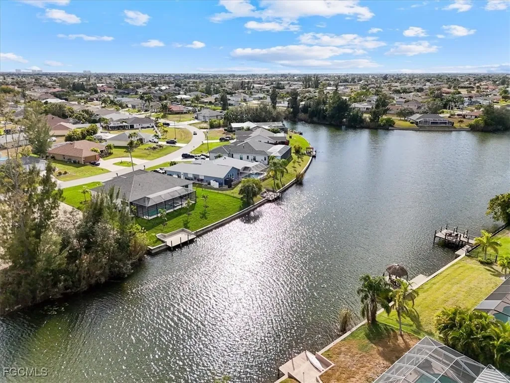433 SW 21st Street Cape Coral FL 33991