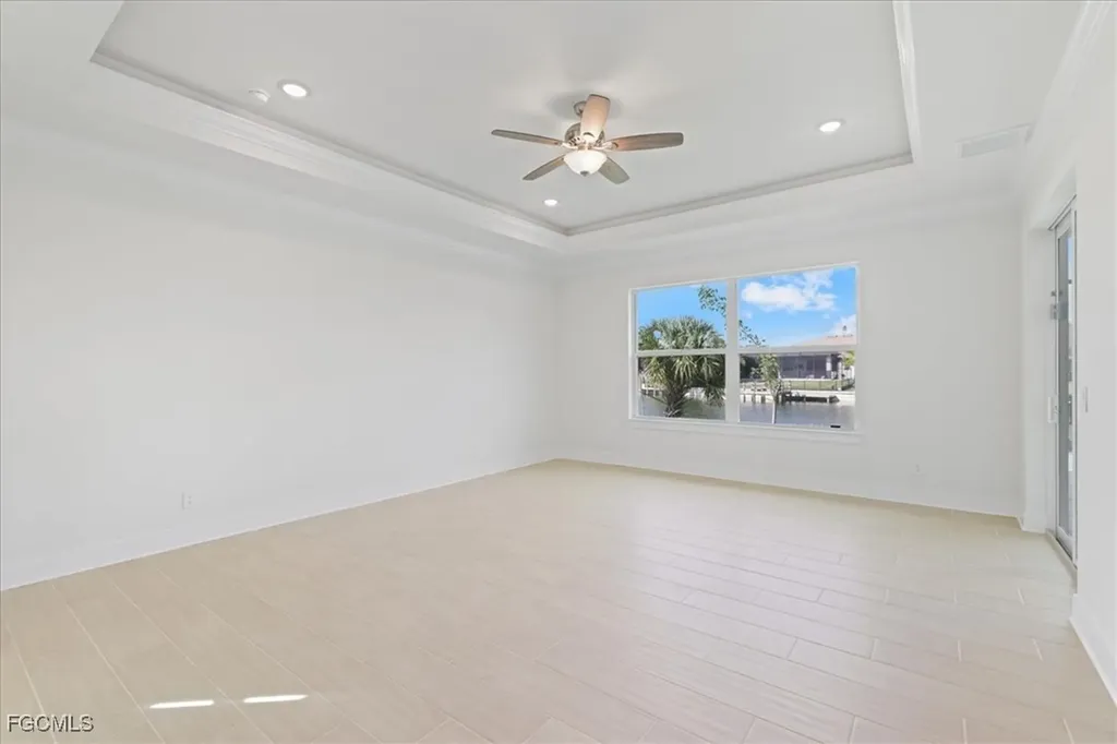 433 SW 21st Street Cape Coral FL 33991