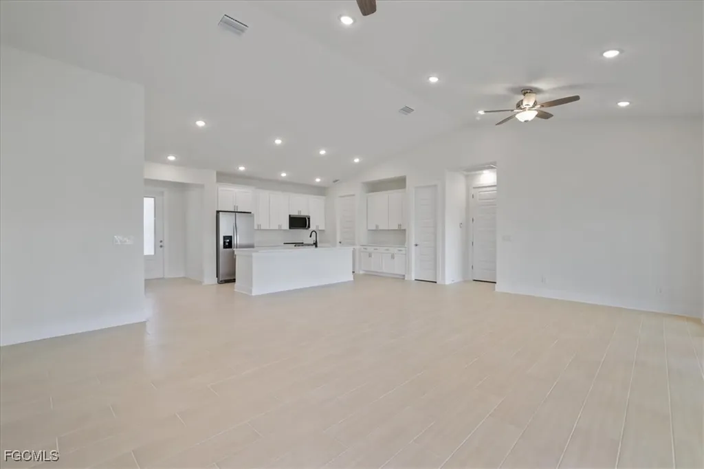 433 SW 21st Street Cape Coral FL 33991