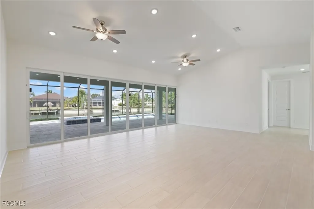 433 SW 21st Street Cape Coral FL 33991