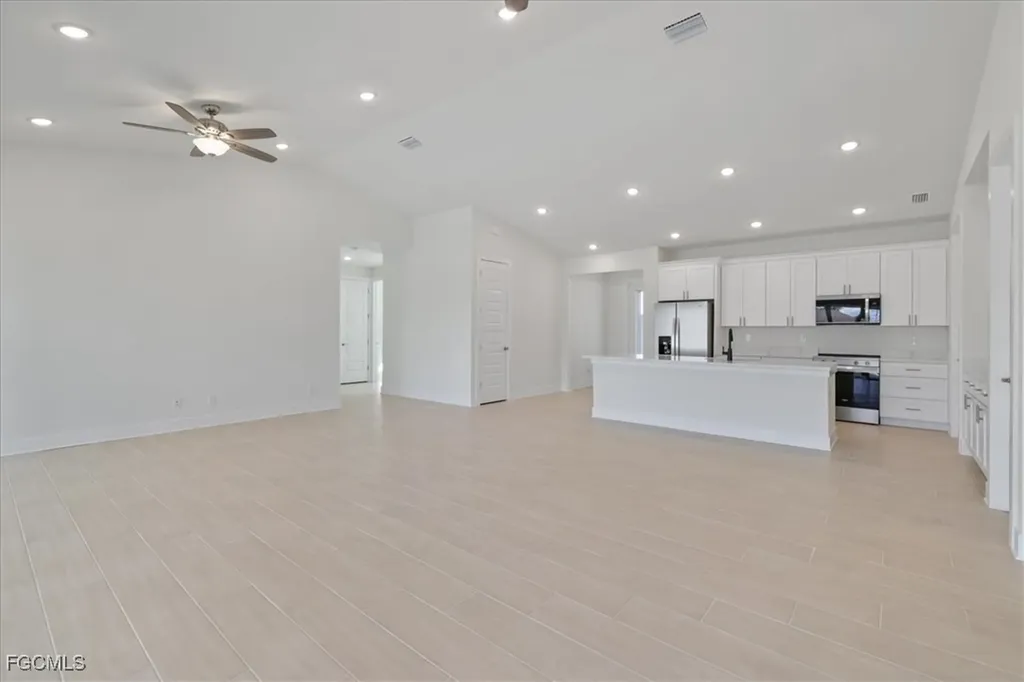 433 SW 21st Street Cape Coral FL 33991