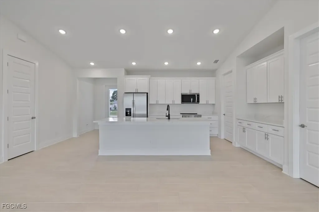 433 SW 21st Street Cape Coral FL 33991