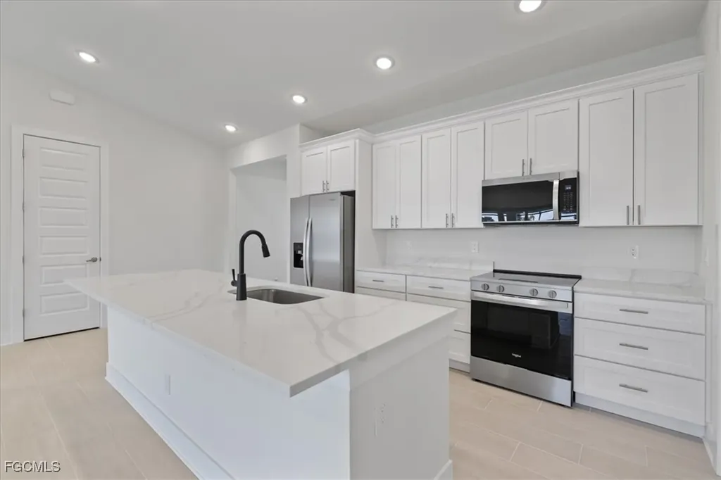 433 SW 21st Street Cape Coral FL 33991