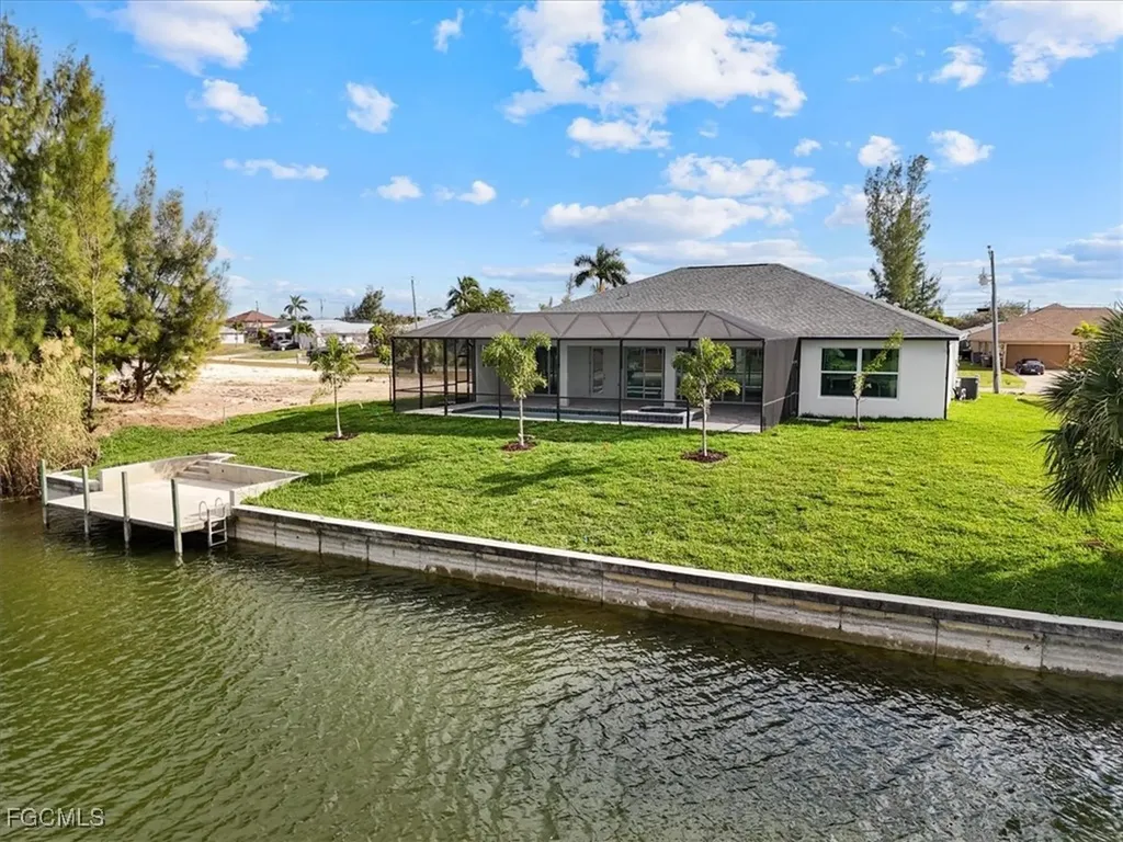 433 SW 21st Street Cape Coral FL 33991