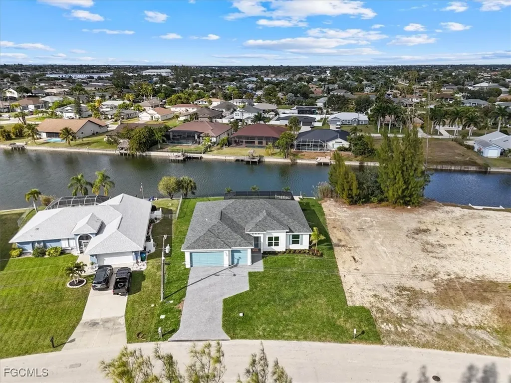 433 SW 21st Street Cape Coral FL 33991