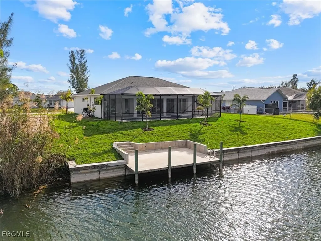 433 SW 21st Street Cape Coral FL 33991