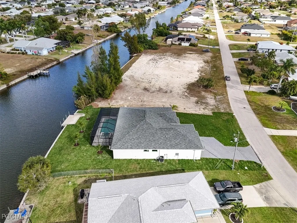 433 SW 21st Street Cape Coral FL 33991