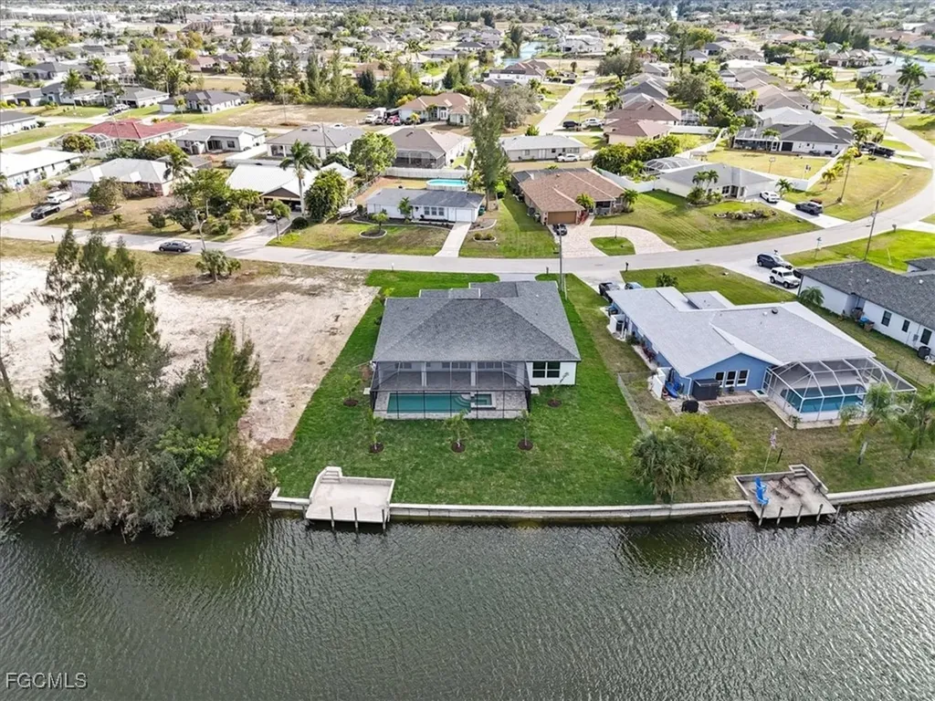 433 SW 21st Street Cape Coral FL 33991