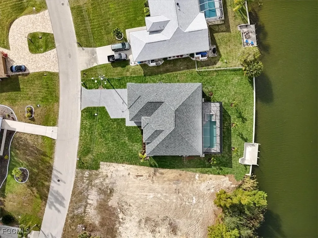 433 SW 21st Street Cape Coral FL 33991