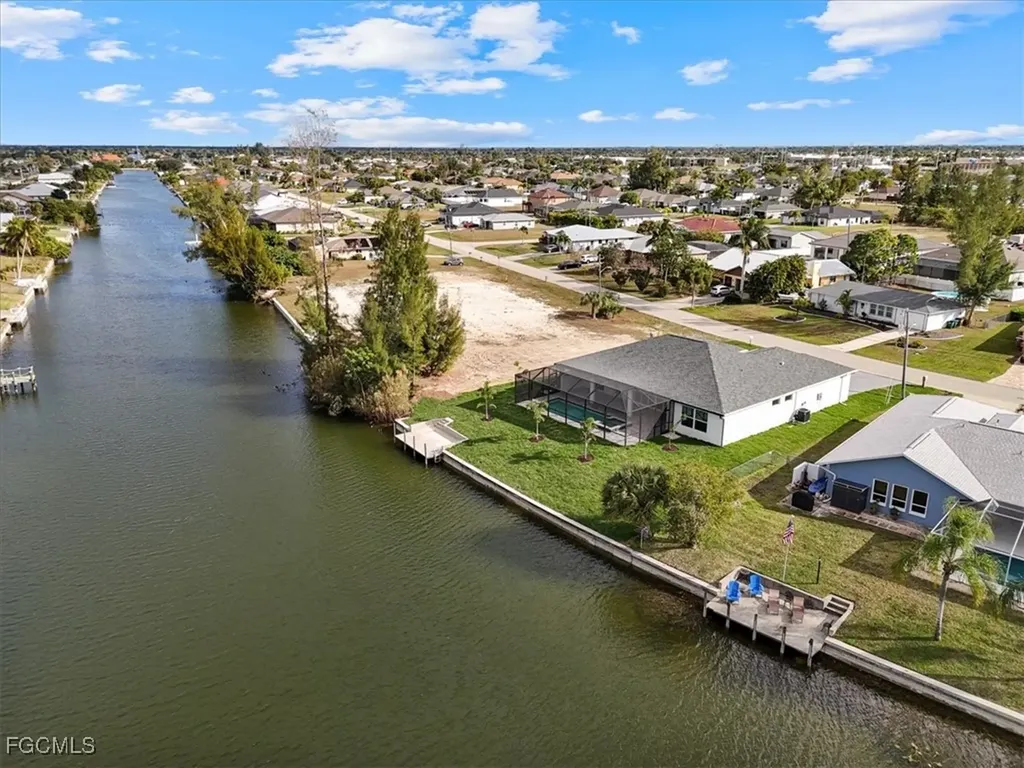 433 SW 21st Street Cape Coral FL 33991