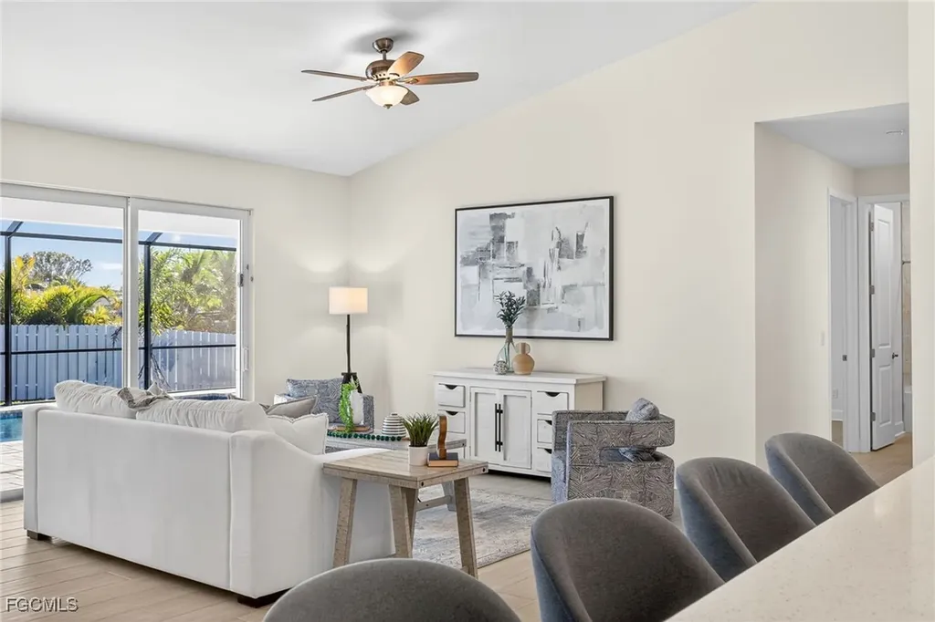 3015 SW 10th Avenue Cape Coral FL 33914
