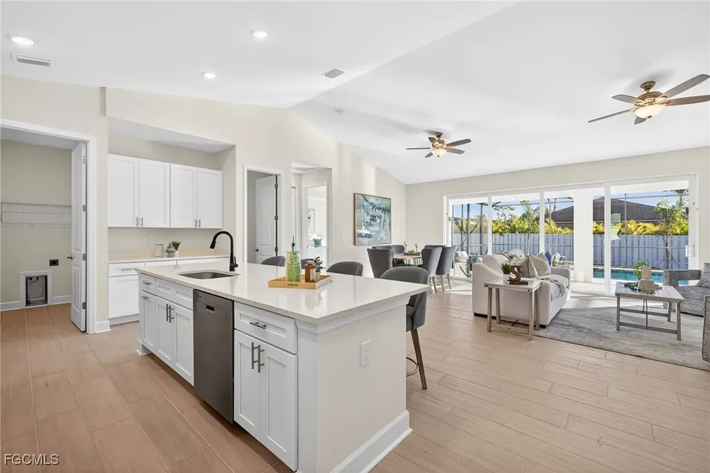3015 SW 10th Avenue Cape Coral FL 33914