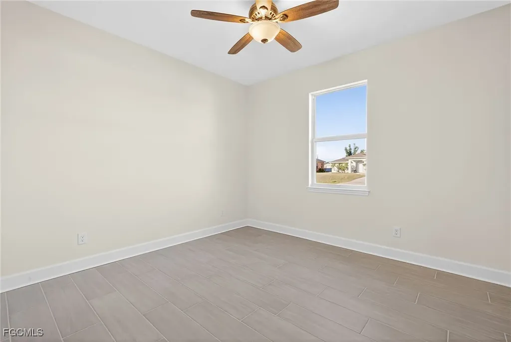 3015 SW 10th Avenue Cape Coral FL 33914