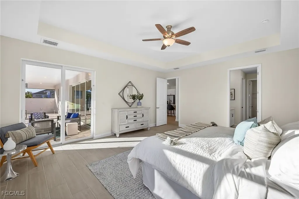 3015 SW 10th Avenue Cape Coral FL 33914