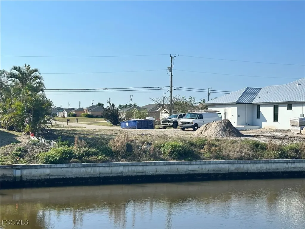 813 SW 40th Terrace Cape Coral FL 33914