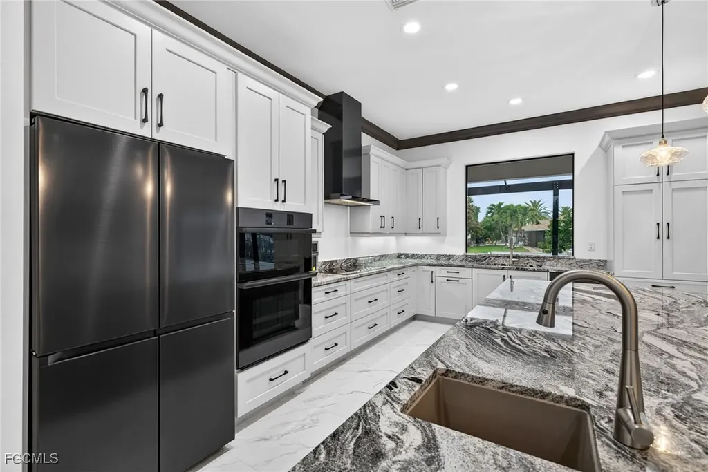 2801 SE 18th Court Cape Coral FL 33904