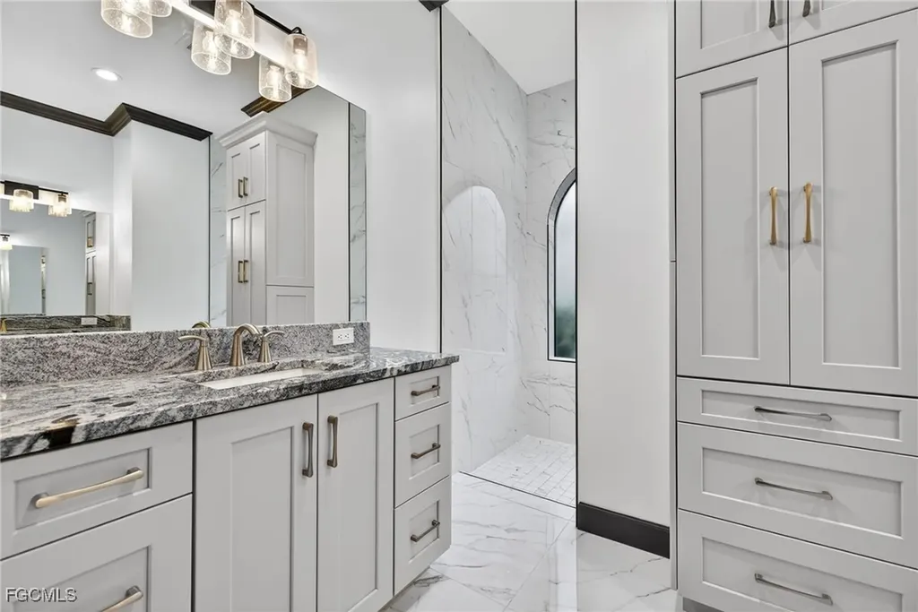 2801 SE 18th Court Cape Coral FL 33904