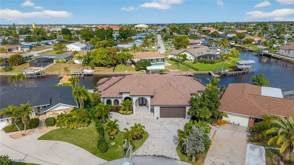 2801 SE 18th Court Cape Coral FL 33904