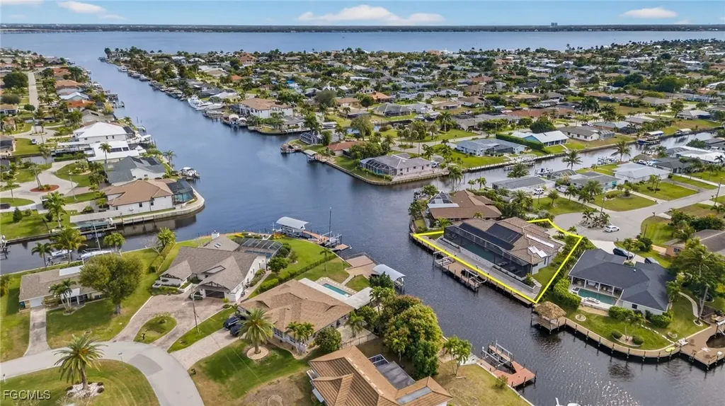 2801 SE 18th Court Cape Coral FL 33904