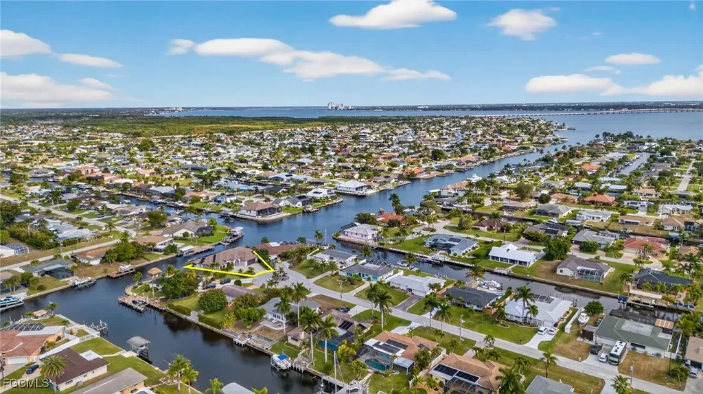 2801 SE 18th Court Cape Coral FL 33904