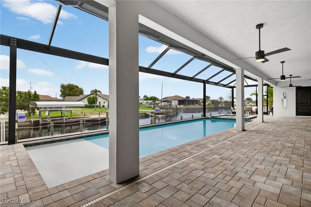 2801 SE 18th Court Cape Coral FL 33904