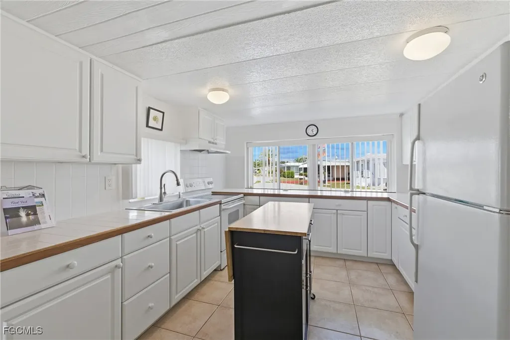 400 Twig Court S North Fort Myers FL 33917