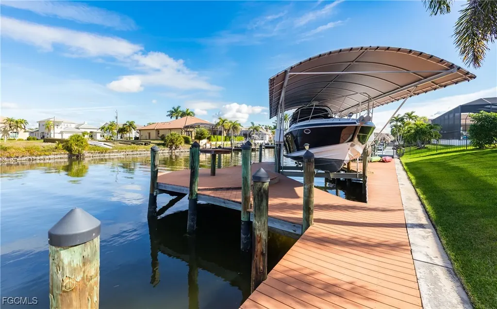 1525 SW 57th Terrace Cape Coral FL 33914
