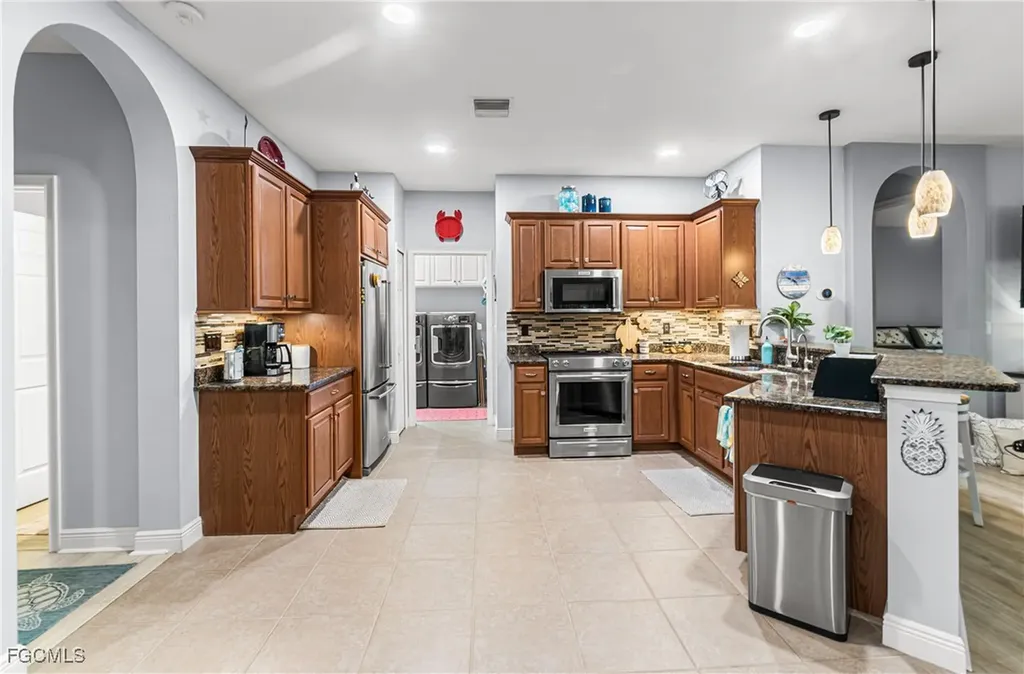 10695 Camarelle Circle Fort Myers FL 33913