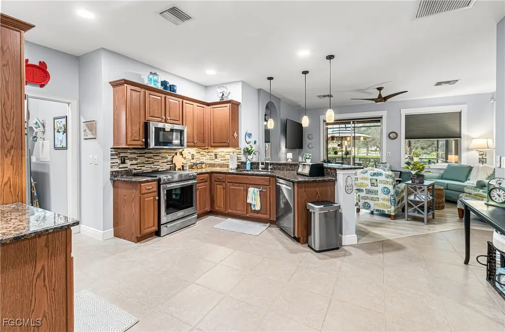 10695 Camarelle Circle Fort Myers FL 33913