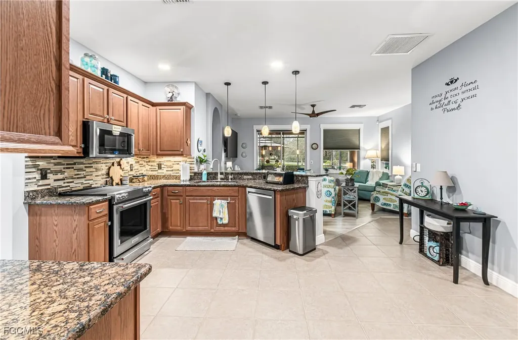 10695 Camarelle Circle Fort Myers FL 33913