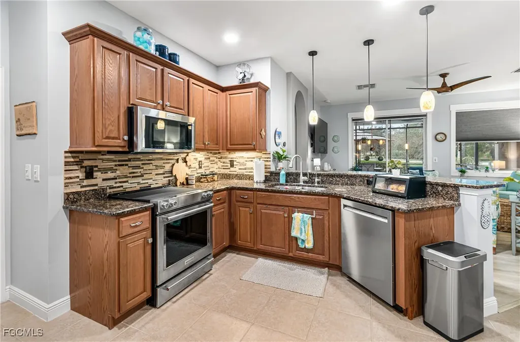 10695 Camarelle Circle Fort Myers FL 33913