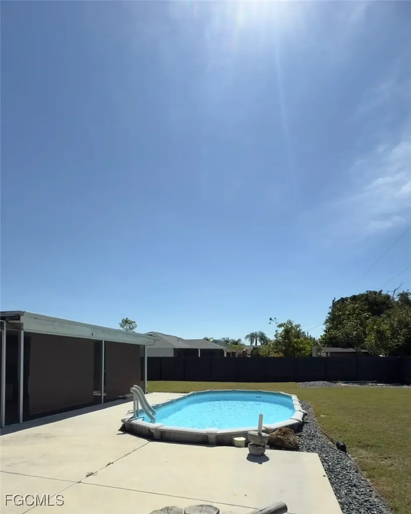 1206 SE 23rd Place Cape Coral FL 33990