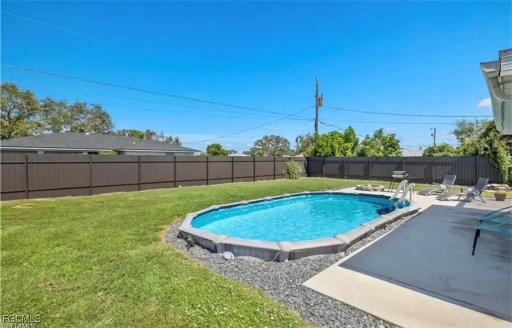 1206 SE 23rd Place Cape Coral FL 33990