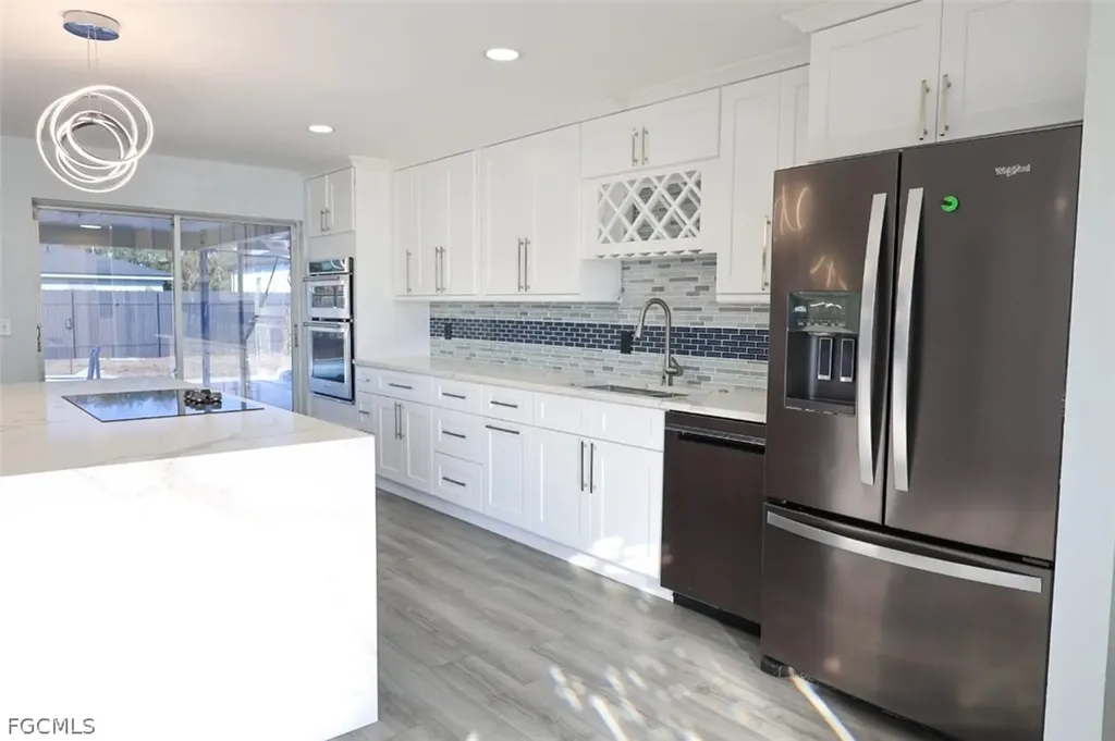 1206 SE 23rd Place Cape Coral FL 33990
