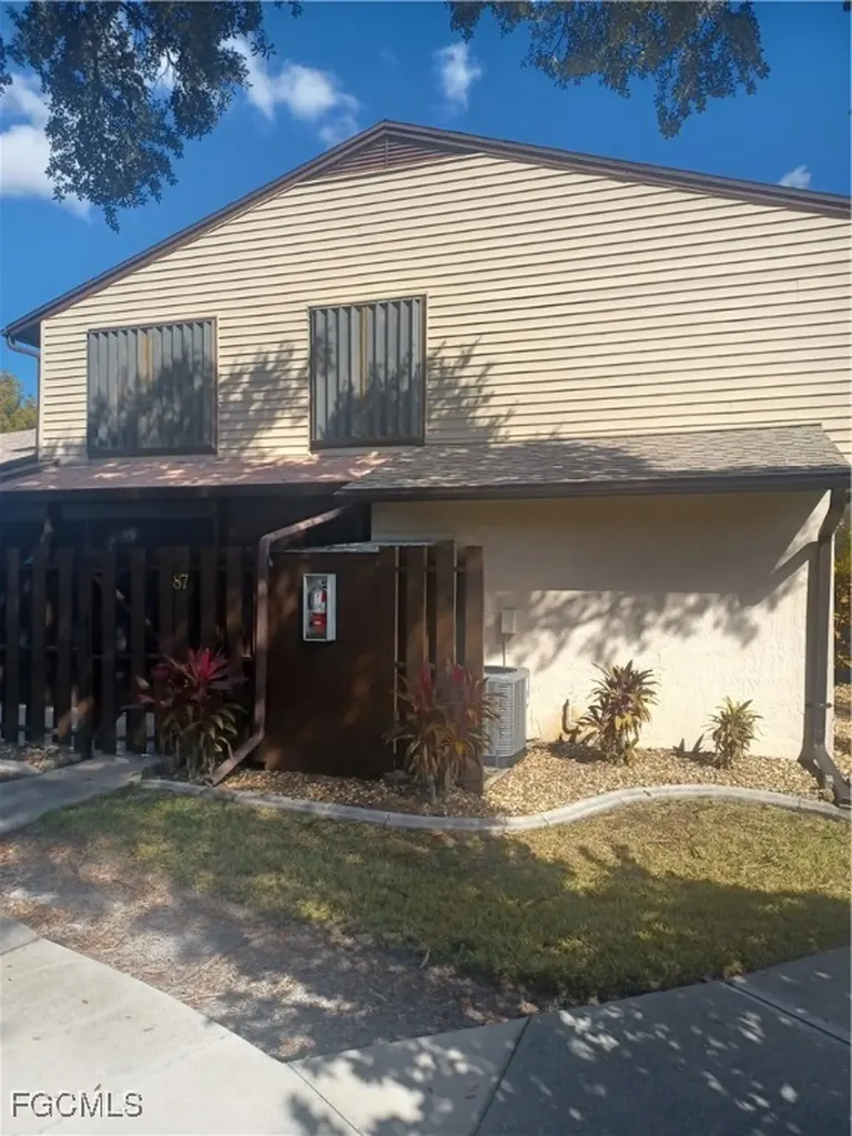 1210 SE 6th Terrace Cape Coral FL 33990