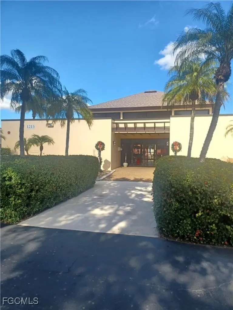 1210 SE 6th Terrace Cape Coral FL 33990