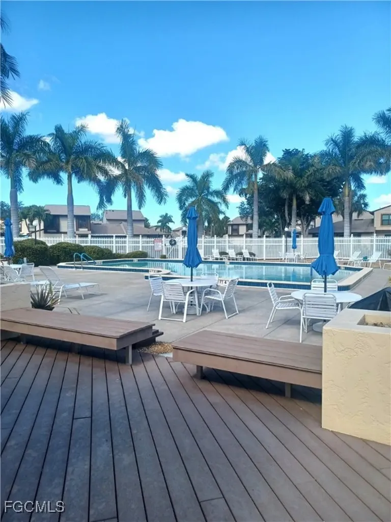 1210 SE 6th Terrace Cape Coral FL 33990