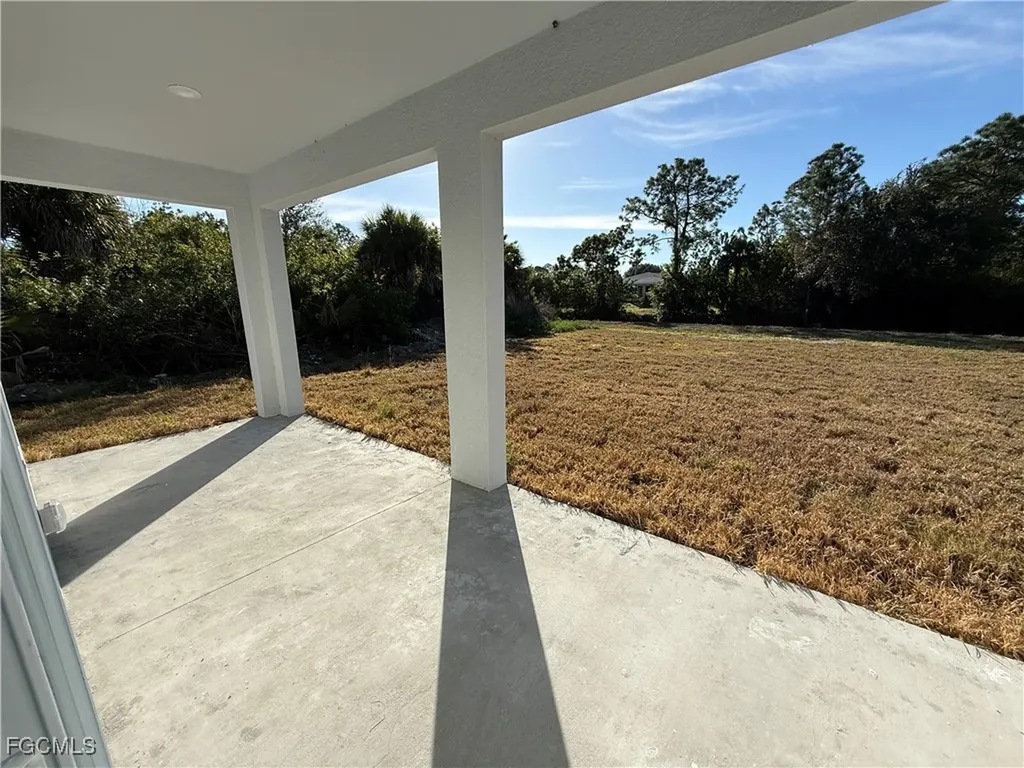 1014 Lakeside Drive Lehigh Acres FL 33974