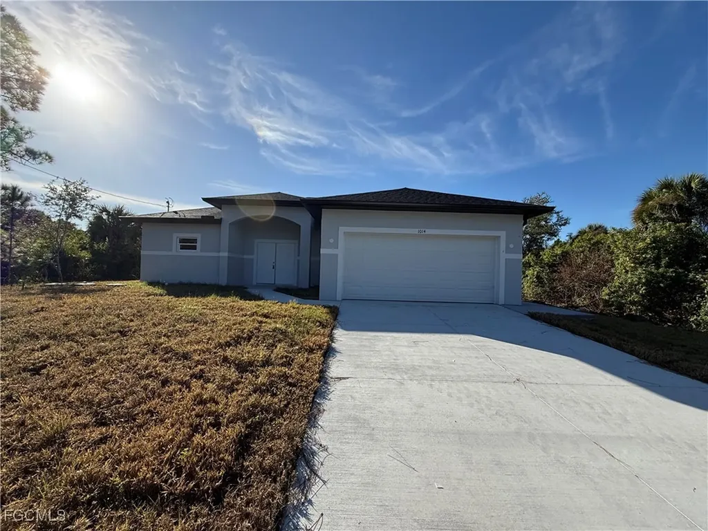 1014 Lakeside Drive Lehigh Acres FL 33974