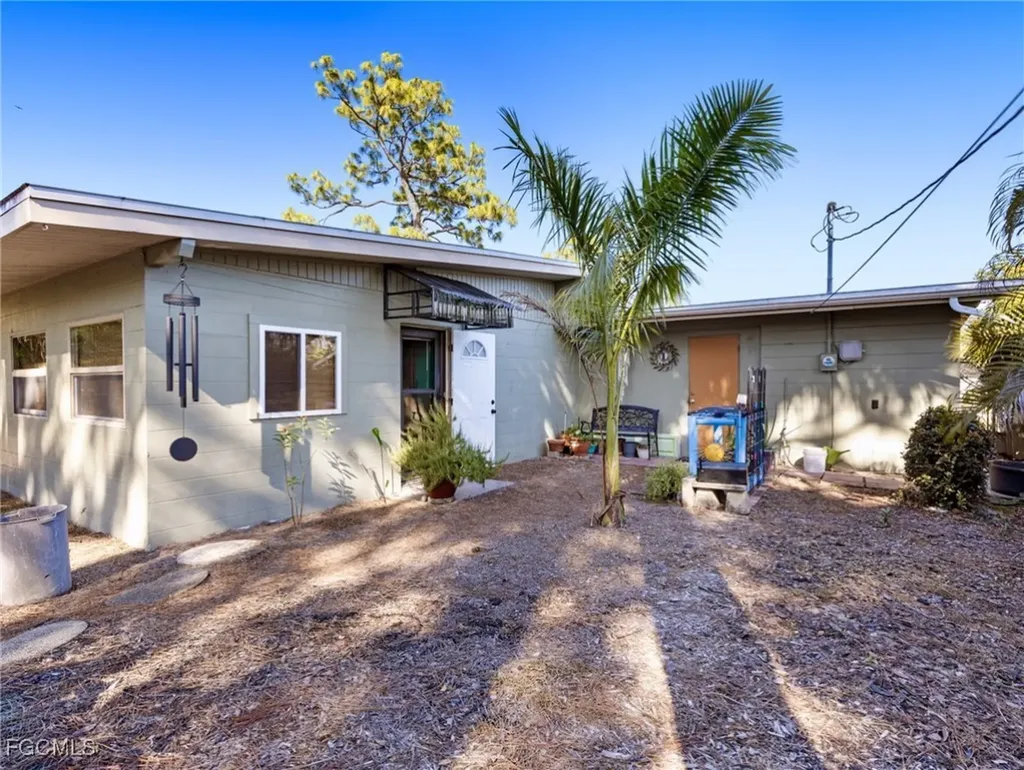 2442 Gorham Avenue Fort Myers FL 33907