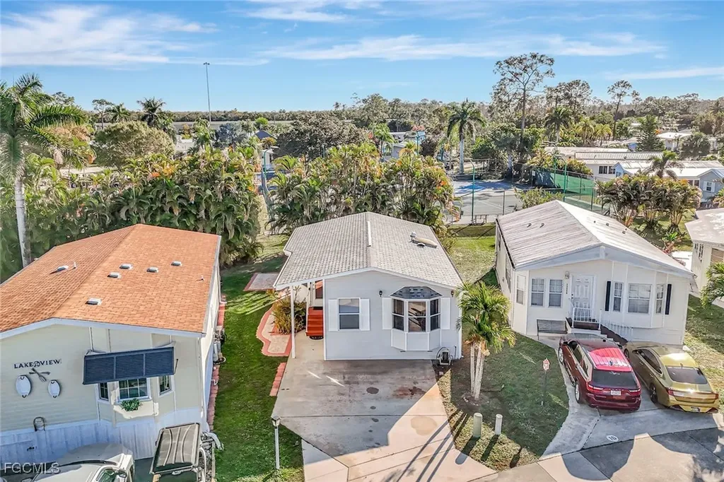 10827 Little Heron Circle Estero FL 33928