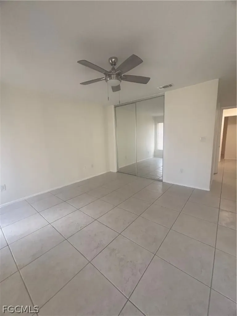 1219 SE 23rd Place Cape Coral FL 33990
