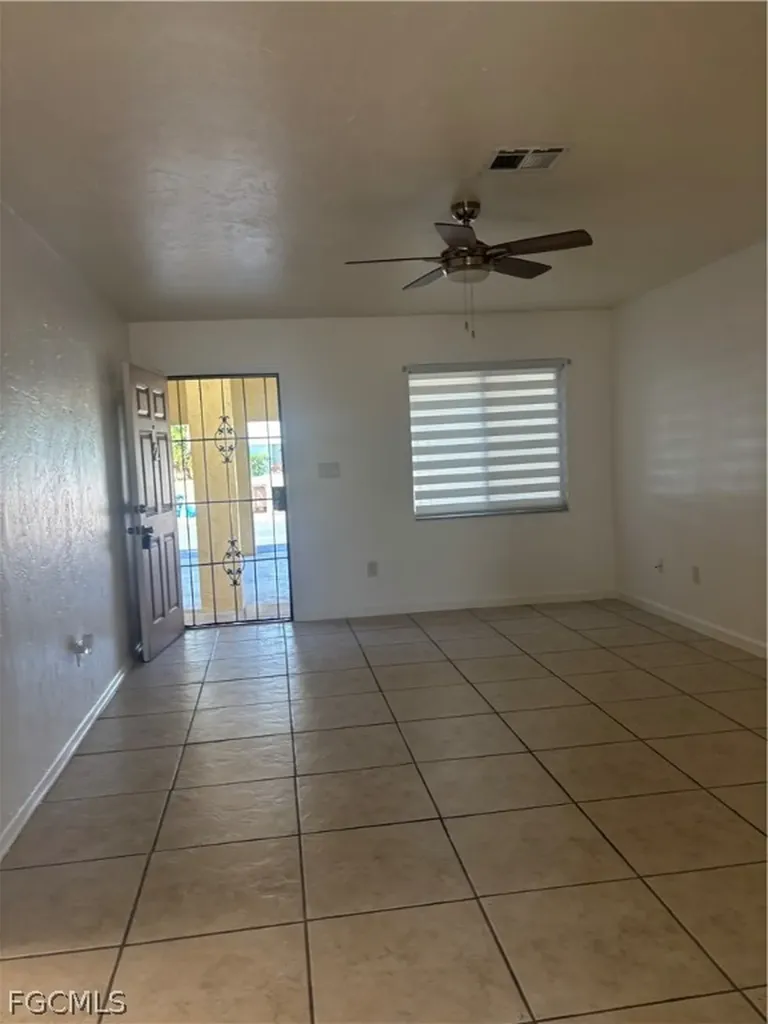 1219 SE 23rd Place Cape Coral FL 33990